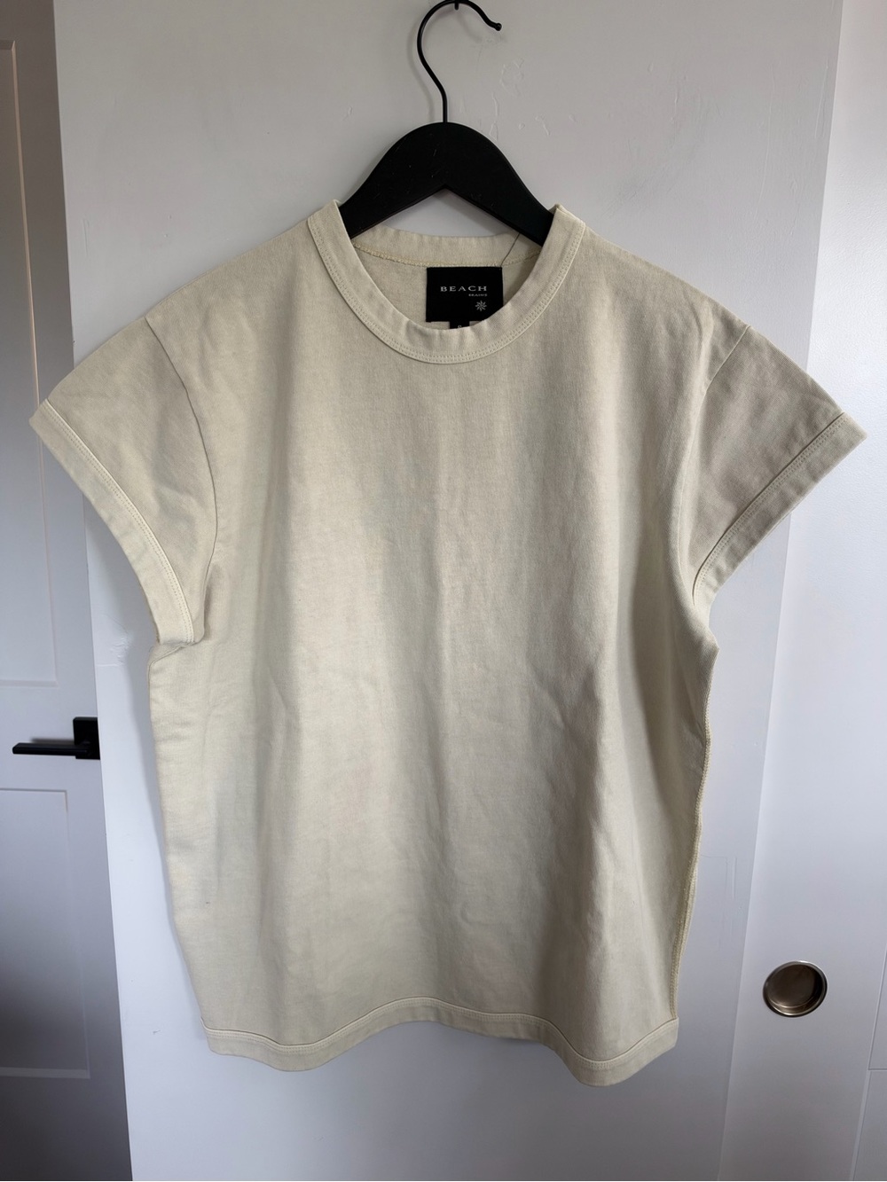 NWOT Beach Brains Billy Tee Size Small